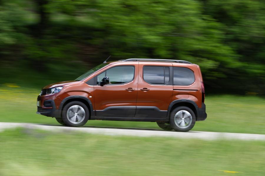  Peugeot Rifter GT Line 2018 года  (WW) (фото 42 из 43)